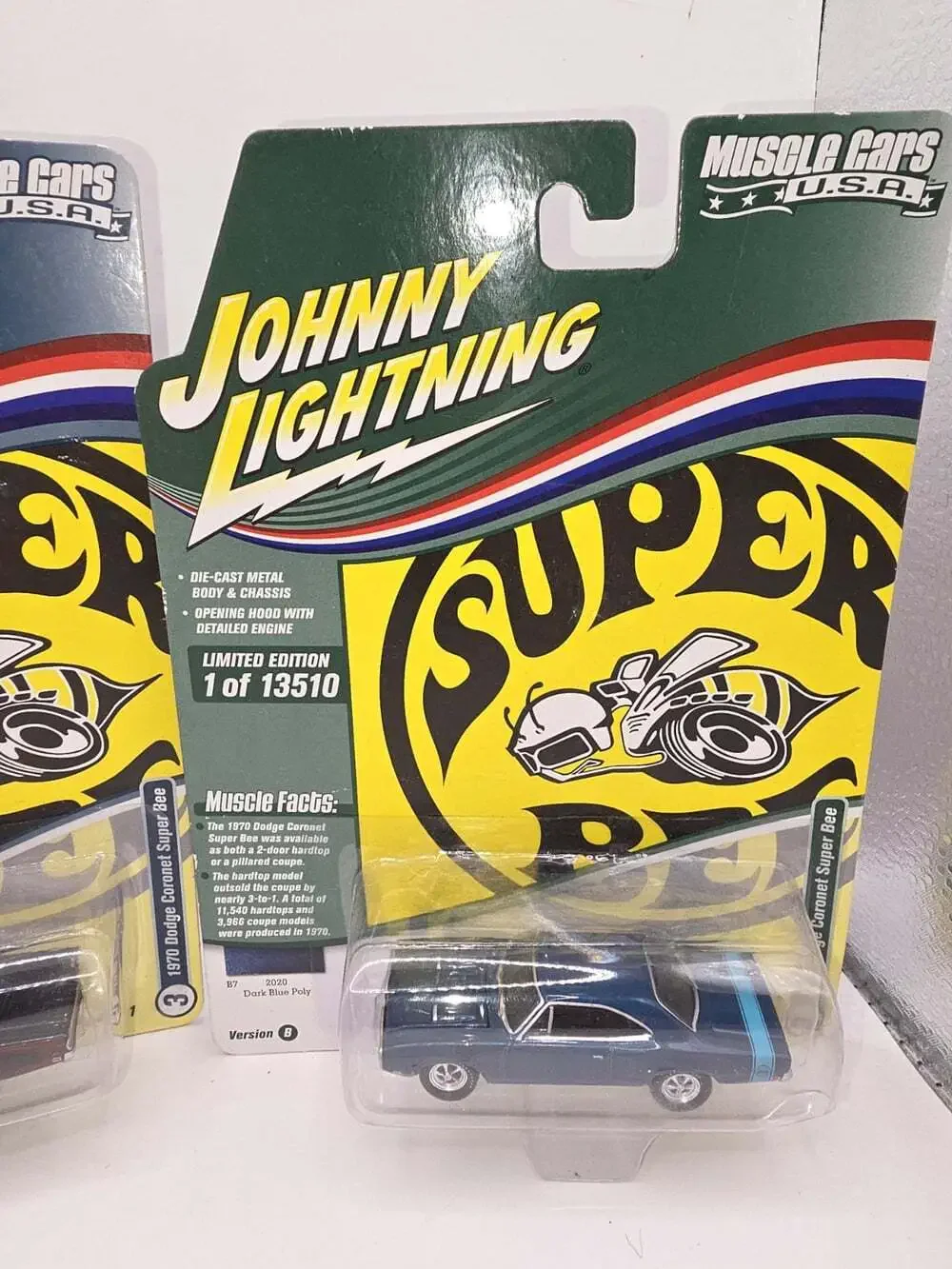 Johnny Lightning 2022 Muscle Cars U.S.A. Coronet Super Bee 1:64 Version A & B